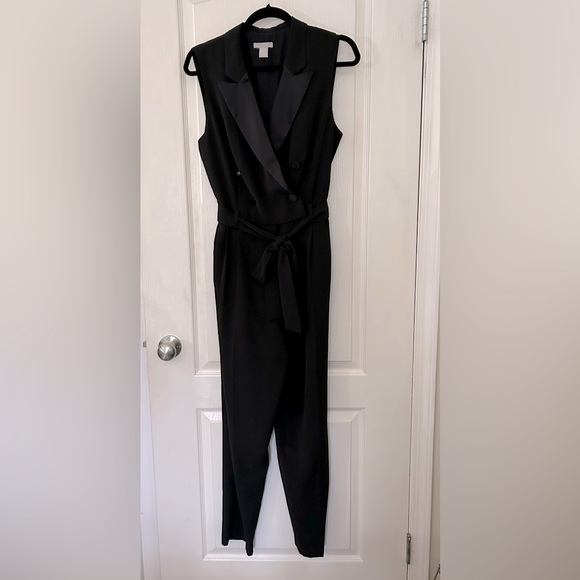 H&M Sleeveless Tuxedo Jumpsuit - Picture 1 of 9